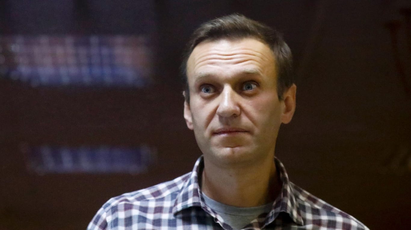 Alexej Nawalny bei einem Gerichtsprozess in Moskau: Seit sich der Oppositionelle im Hungerstreik befindet, soll sich sein Gesundheitszustands stark verschlechtert haben (Archivfoto).