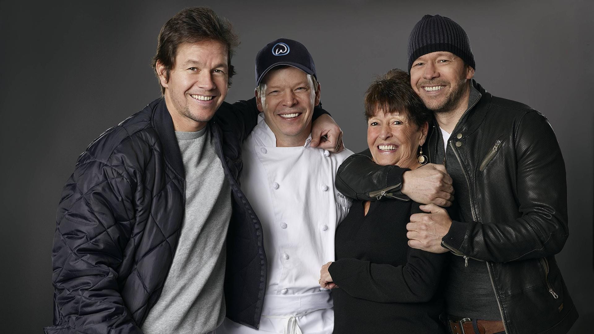 Die Wahlbergs (v.l.): Mark, Paul, Alma und Donnie Wahlberg.