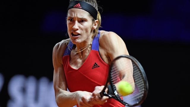 Andrea Petkovic ist beim WTA-Turnier in Stuttgart bereits ausgeschieden. Andrea Petkovic ist beim WTA-Turnier in Stuttgart bereits ausgeschieden.