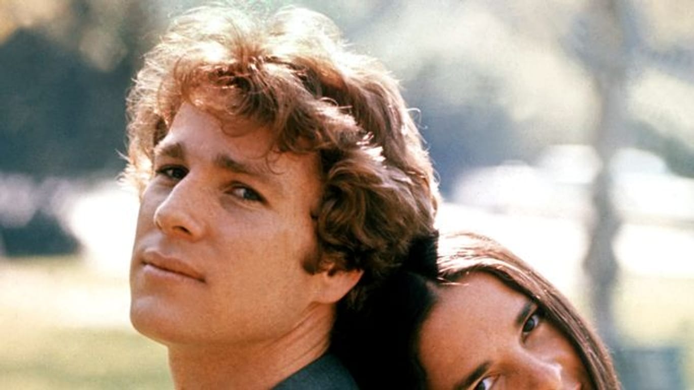 Ihre "Love Story" hat sie zu Stars der 70er Jahre gemacht: Ryan O'Neal und seine Filmpartnerin Ali McGraw (1970).