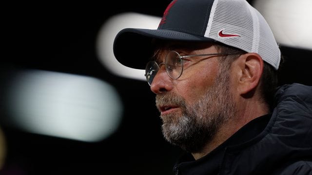 Jürgen Klopp sagt, er habe nicht vor, persönlich Konsequenzen aus der Beteiligung seines Arbeitgebers zu ziehen. Jürgen Klopp sagt, er habe nicht vor, persönlich Konsequenzen aus der Beteiligung seines Arbeitgebers zu ziehen.