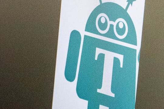 Hat etwas von einem Androiden: Die "Textfee"-App liest Text aus Fotos und Dokumenten aus, damit man diesen bearbeiten oder durchsuchen kann.