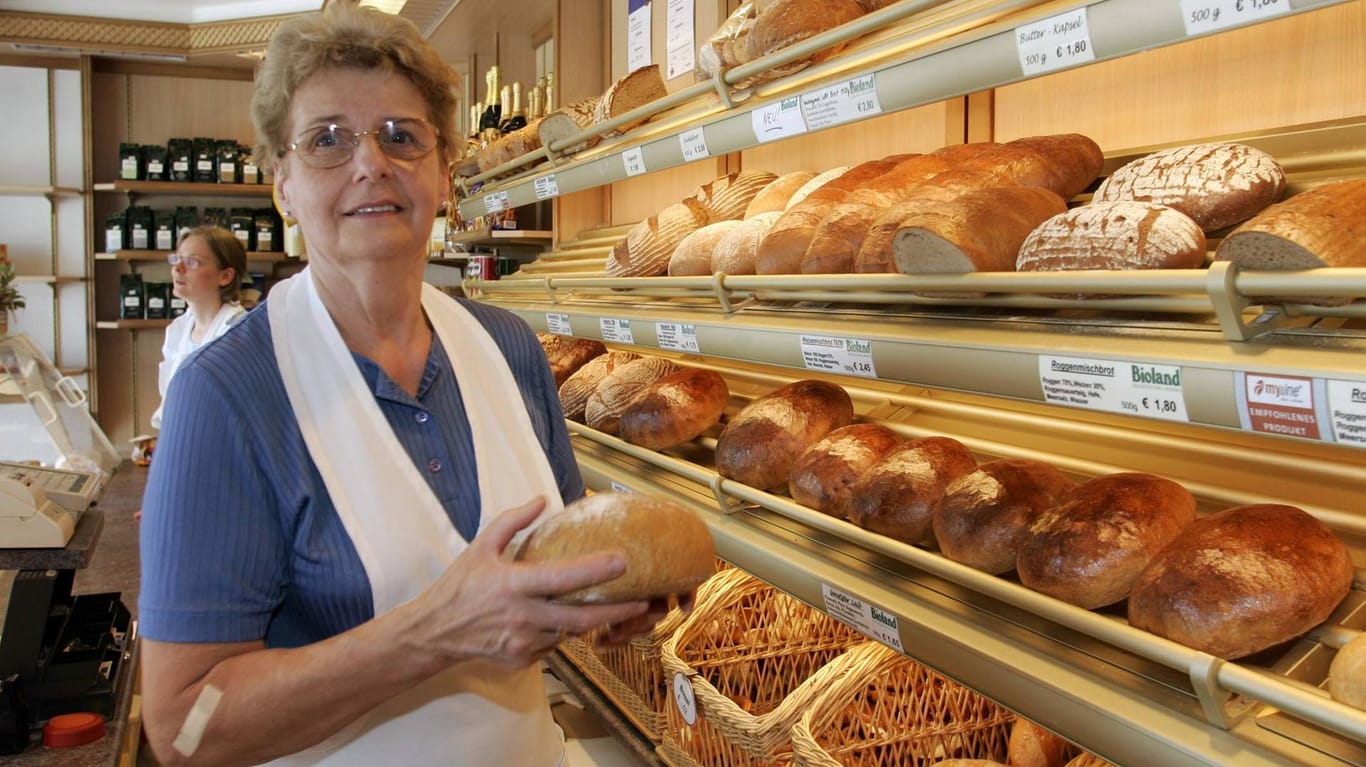 Martha Klinsmann: Die Mutter von Fußballstar Jürgen Klinsmann hatte lange eine eigene Bäckerei in Stuttgart.