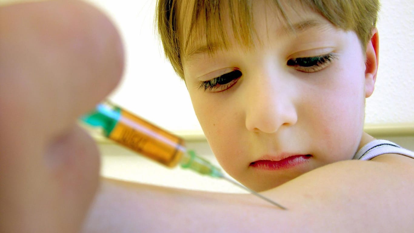 Kinderimpfung: Ein Gericht hat jetzt entschieden, dass auch die Mutter allein über Impfungen entscheiden darf.