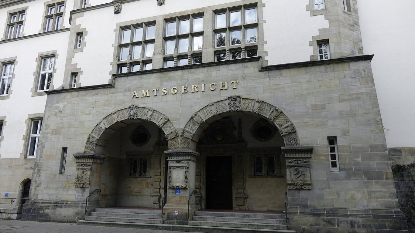 Das Amtsgericht in Hamburg Altona (Symbolbild): Bei 15 Personen gibt es den Verdacht auf eine Corona-Infektion.