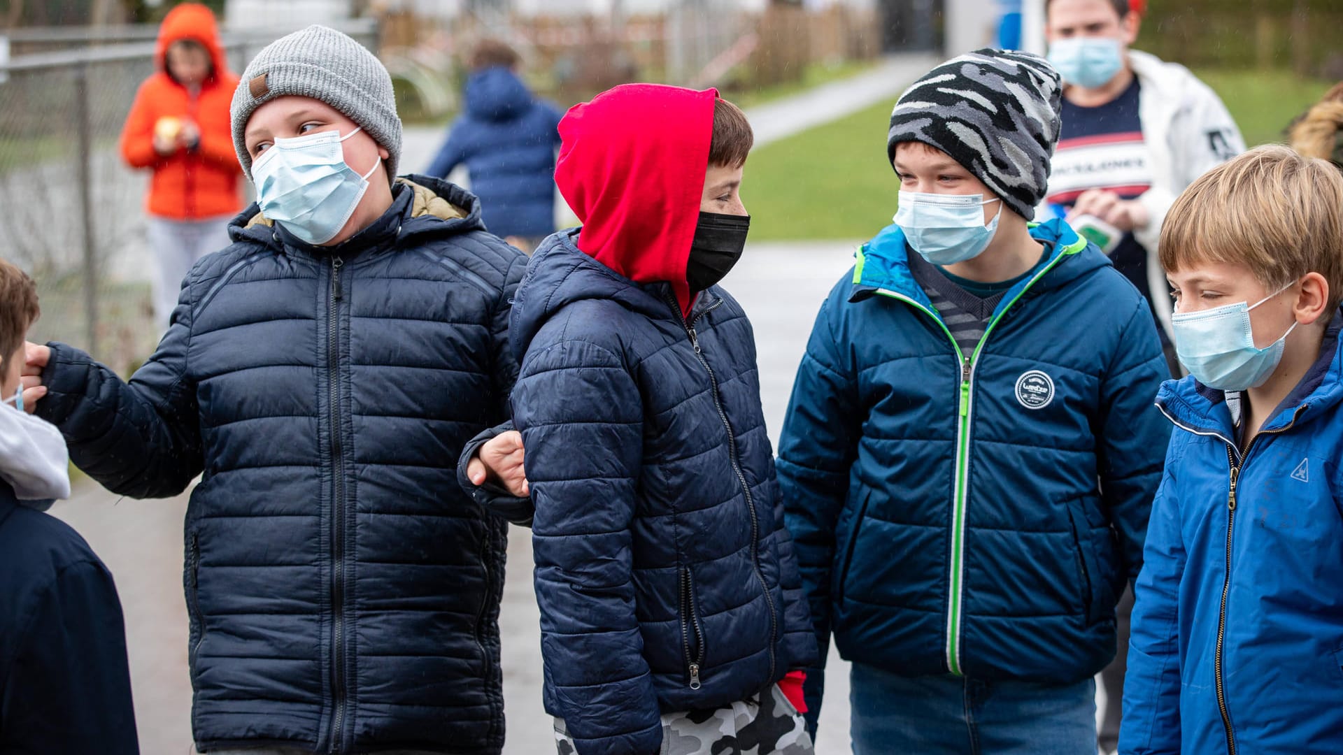 Kinder in der Corona-Krise: Die Einschränkungen gefährden nach Einschätzung des Kinderhilfswerks nicht nur die Bildungserfolge junger Menschen.