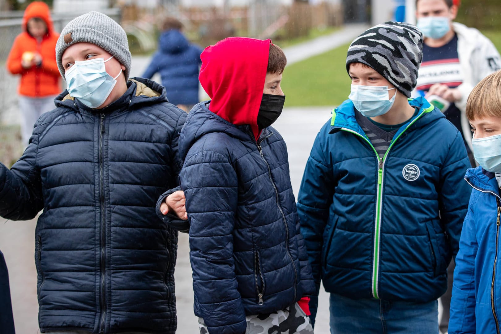 Kinder in der Corona-Krise: Die Einschränkungen gefährden nach Einschätzung des Kinderhilfswerks nicht nur die Bildungserfolge junger Menschen.