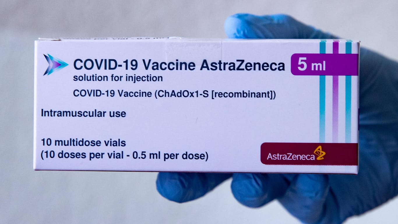 Packung mit Impfstoff von Astrazeneca: Sachsen geht jetzt einen neuen Weg. (Symbofoto)