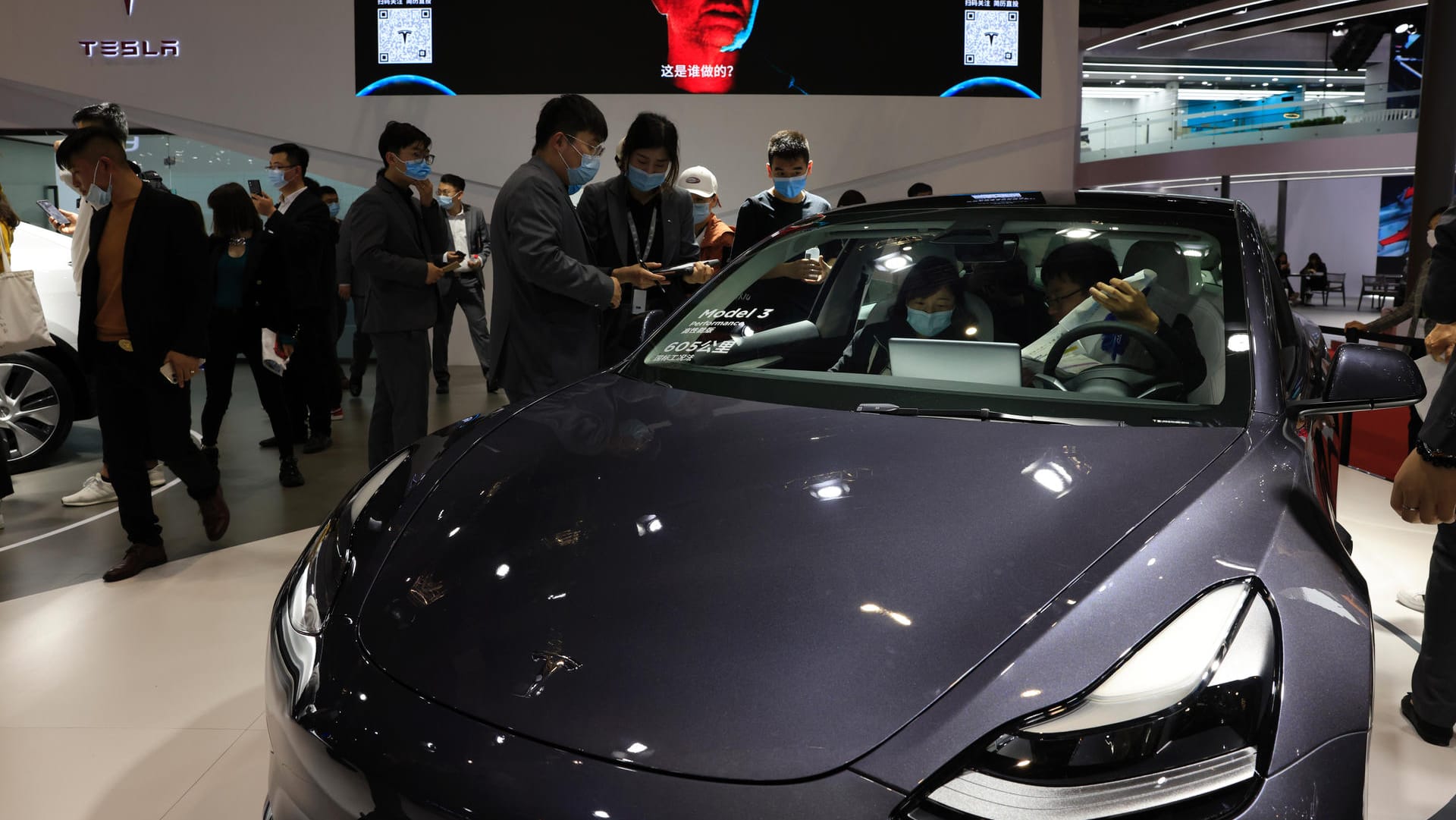 Automesse in Shanghai: Nach einem Zwischenfall ist der US-Autobauer Tesla in China unter Druck geraten.