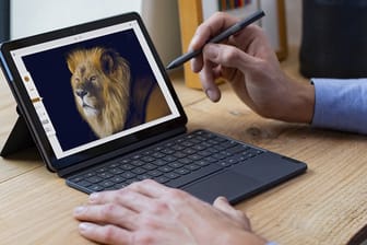 Technik-Deals: Das Lenovo Duet Chromebook ist Tablet und Laptop in einem Gerät.