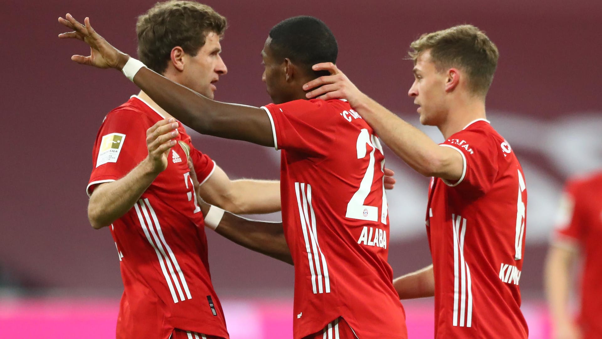 Kurz vor dem Ziel: Thomas Müller, David Alaba und Joshua Kimmich können am Wochenende Bayerns neunten Meisterschaft hintereinander perfekt machen. Kurz vor dem Ziel: Thomas Müller, David Alaba und Joshua Kimmich können am Wochenende Bayerns neunten Meisterschaft hintereinander perfekt machen.