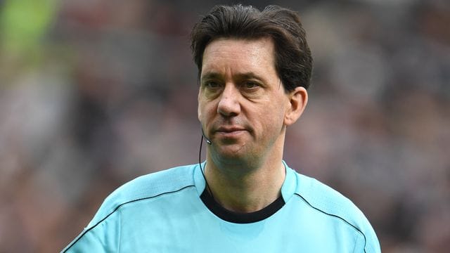 Muss nach der Saison aufhören: Schiedsrichter Manuel Gräfe.