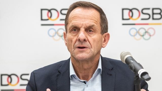 Alfons Hörmann fürchtet durch die Bundesnotbremse in der Corona-Krise weitere schwere Folgen für den Sport. Alfons Hörmann fürchtet durch die Bundesnotbremse in der Corona-Krise weitere schwere Folgen für den Sport.