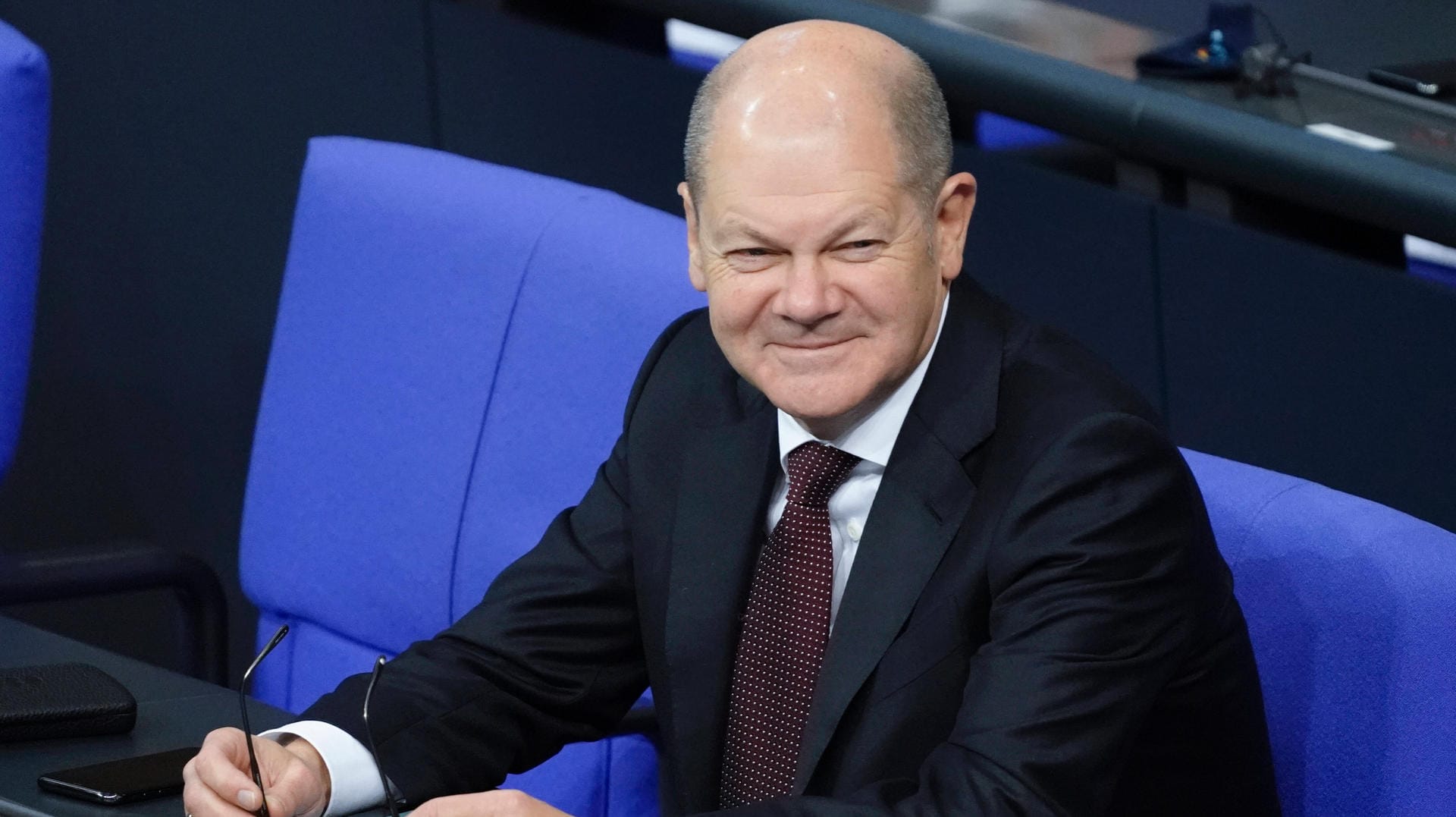 Olaf Scholz: Der Finanzminister hat gut lachen – der Staat verdient Geld beim Schuldenmachen.