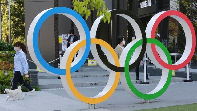 Tokio soll drei Monate vor den Sommerspielen erneut unter Notstand gestellt werden. Tokio soll drei Monate vor den Sommerspielen erneut unter Notstand gestellt werden.