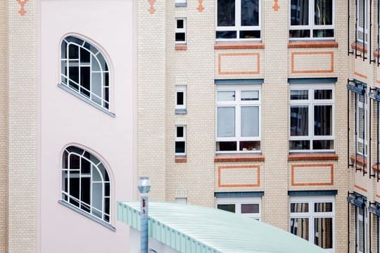 Die Fenster in Eigentumsanlagen gehören allen. Die Fenster in Eigentumsanlagen gehören allen.