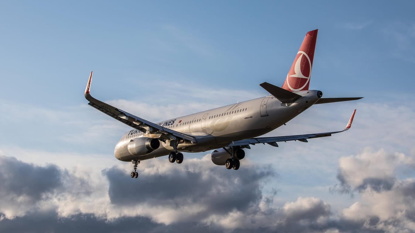 Turkish Airlines: Besonders Flüge in die Türkei, aber auch nach Spanien, Griechenland oder in die USA sind für den Sommerurlaub gefragt.