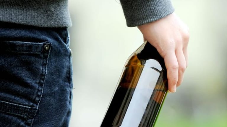 Bier: Auch wenn ein Getränk als "alkoholfrei" gelabelt ist, gehört es nur in die Hände von Erwachsenen.