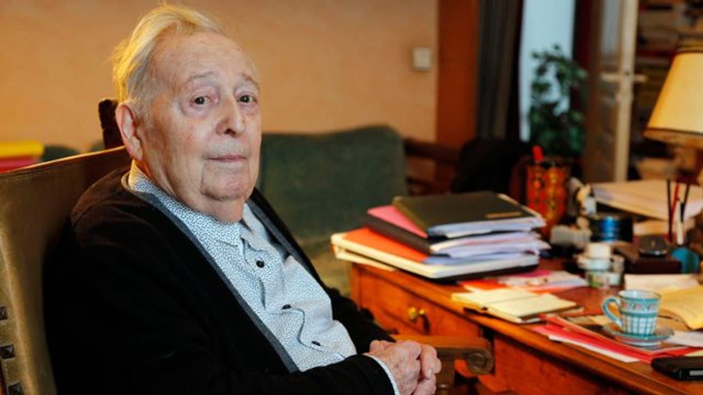 Marc Ferro ist tot: Als einen der "größten französischsprachigen Historiker seiner Generation" würdigt ihn die Zeitung "Le Monde".
