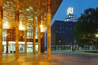 Das U in Dortmund (Symbolbild): Die Ausgangssperren gelten ab Samstag.