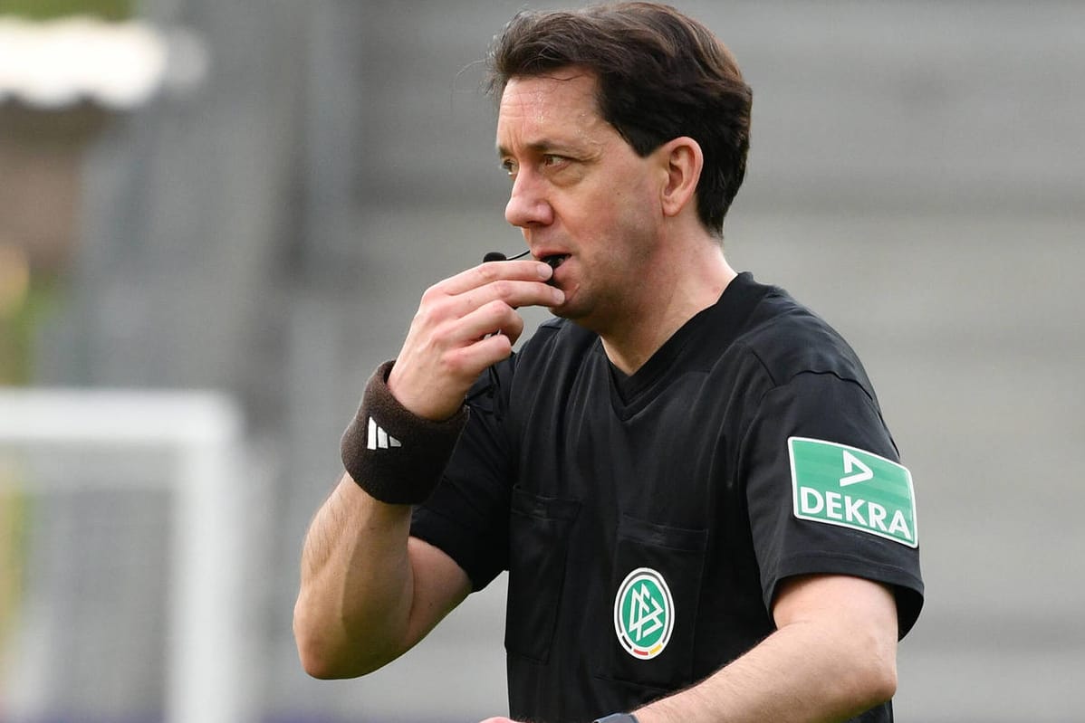 Manuel Gräfe: Der Schiedsrichter hat die Altersgrenze erreicht und darf künftig nicht mehr in der Bundesliga pfeifen.