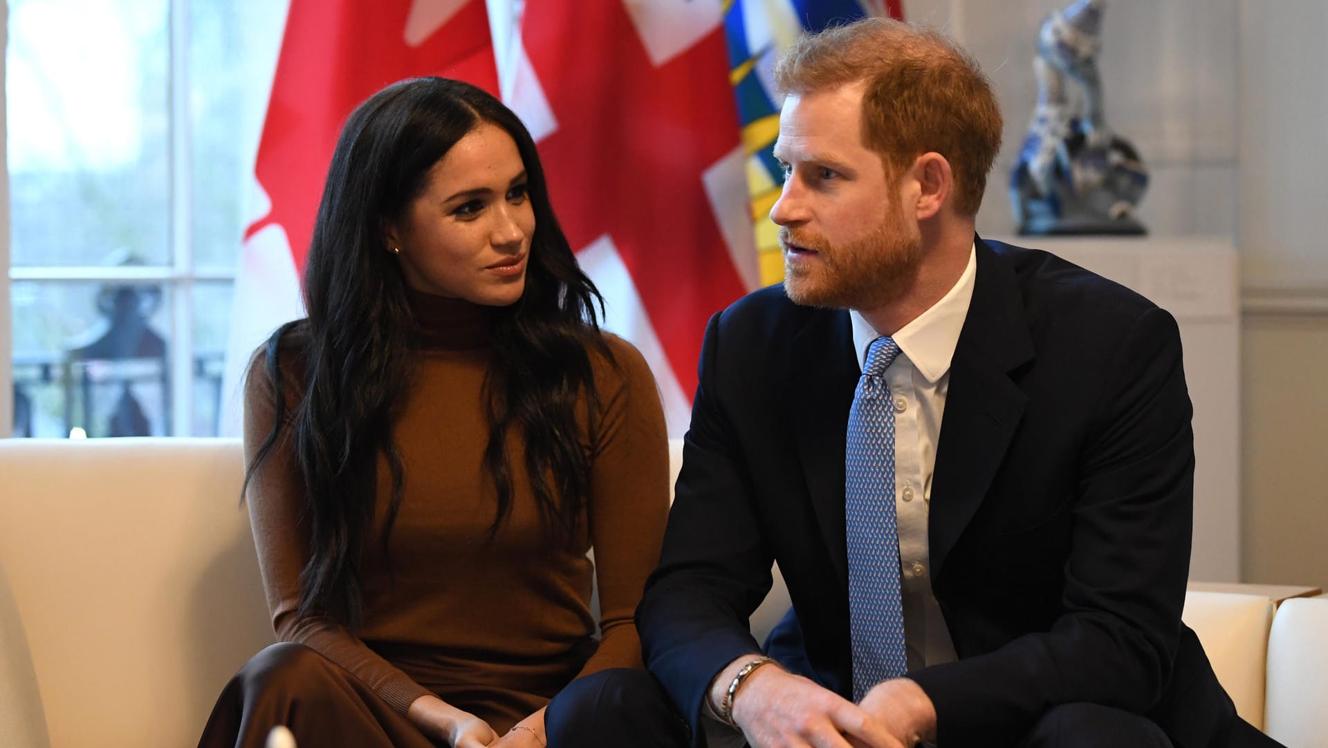 Herzogin Meghan und Prinz Harry: Das Enthüllungsbuch über sie bekommt ein Update. Herzogin Meghan und Prinz Harry: Das Enthüllungsbuch über sie bekommt ein Update.