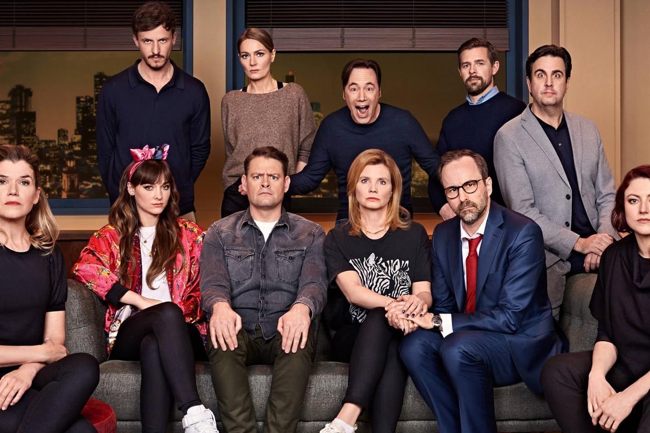 Amazon-Serie "LOL: Last One Laughing": Das ist der offizielle Cast der zweiten Staffel.