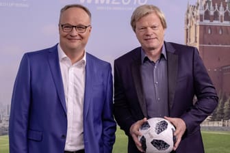 Dieses TV-Duo wird es zur Fußball-EM nicht mehr geben (v.l.): Oliver Welke und Oliver Kahn.