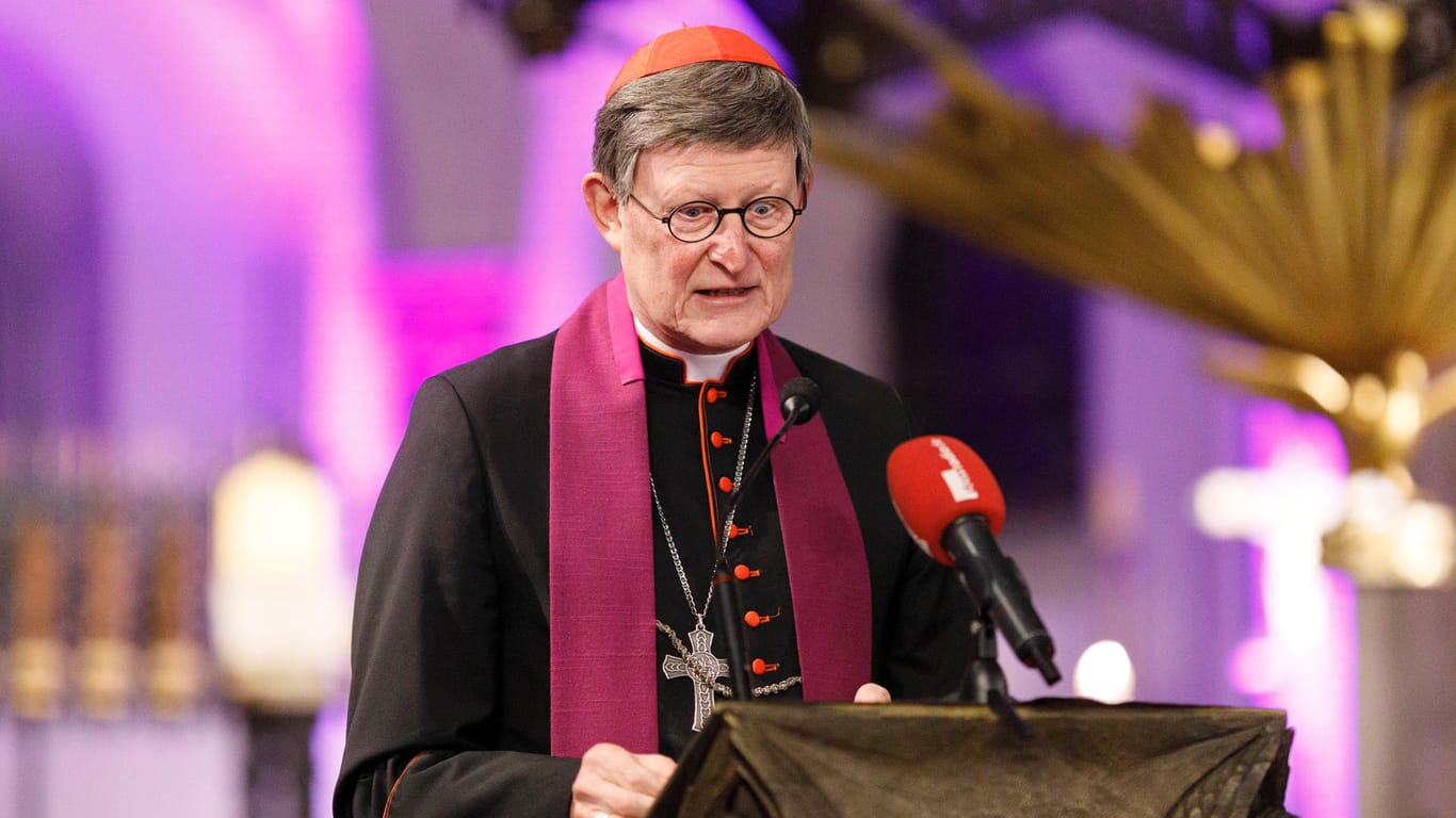 Rainer Maria Kardinal Woelki spricht (Archivbild): Der Kölner Kardinal hat einen Pfarrer befördert, gegen den Vorwürfe im Raum stehen sollen.