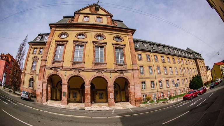 Das Amtsgericht in Weimar: Hier hat ein Familienrichter eine Entscheidung getroffen, die jetzt zu einer Hausdurchsuchung wegen des Verdachts der Rechtsbeugung geführt hat.