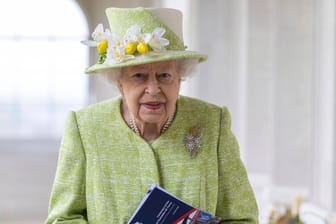 Queen Elizabeth II bei einem früheren Termin im März 2021.
