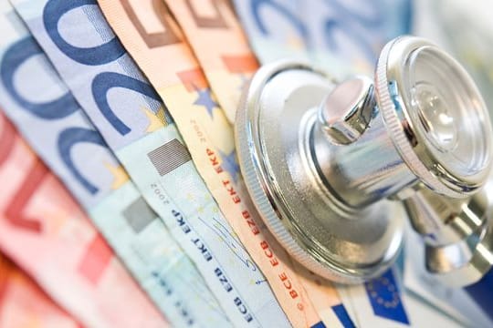 Die Beiträge in der privaten Krankenversicherung steigen regelmäßig. Die Beiträge in der privaten Krankenversicherung steigen regelmäßig.