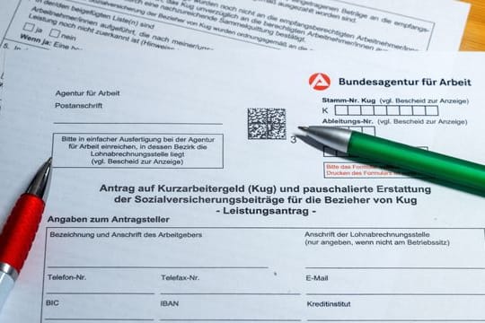 Kurzarbeit, Freistellungen von der Arbeit, unbezahlter Urlaub oder Quarantäne können auch Altersteilzeitbeschäftigte treffen. Kurzarbeit, Freistellungen von der Arbeit, unbezahlter Urlaub oder Quarantäne können auch Altersteilzeitbeschäftigte treffen.