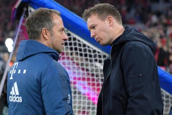 Der aktuelle und der künftige Bayern-Trainer: Hansi Flick und Julian Nagelsmann (r.).