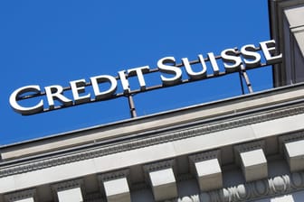 Logo der Credit Suisse (Symbolbild): Die Bank beteiligte sich zusammen mit zwei weiteren an Kartellabsprachen.
