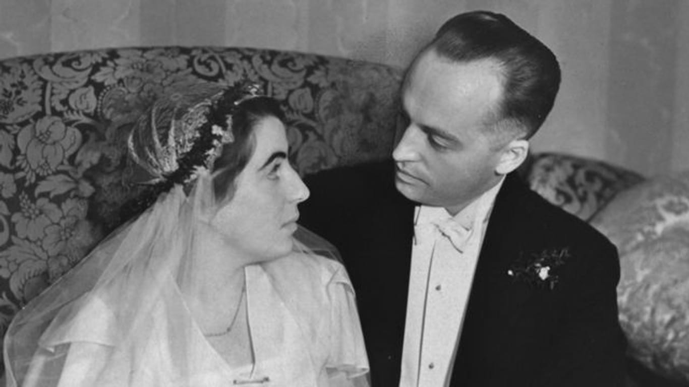 Ein Hochzeitsfoto von Erna und Helmut (undatierte Aufnahme von 1932).