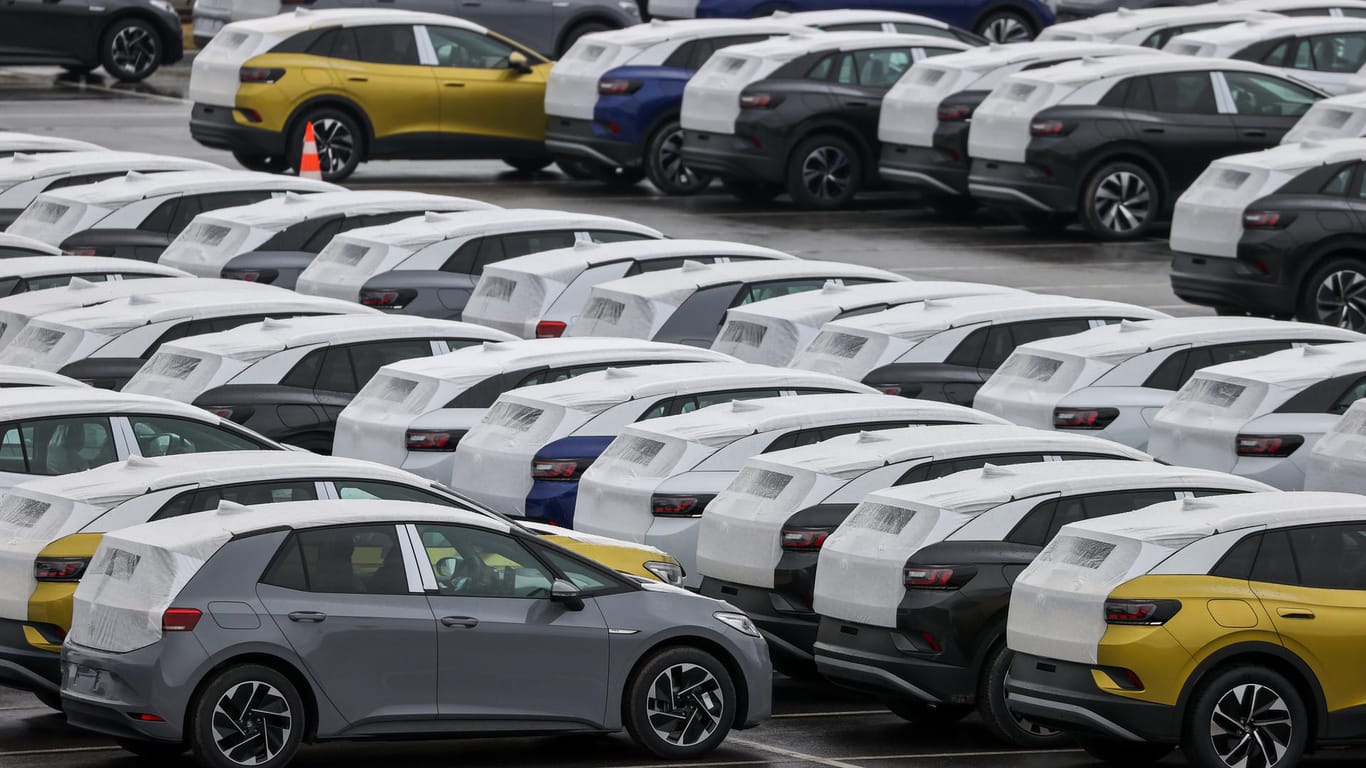 VW-Elektroautos (Symbolbild): Die US-Börsenaufsicht SEC prüft Volkswagens Aprilscherz.
