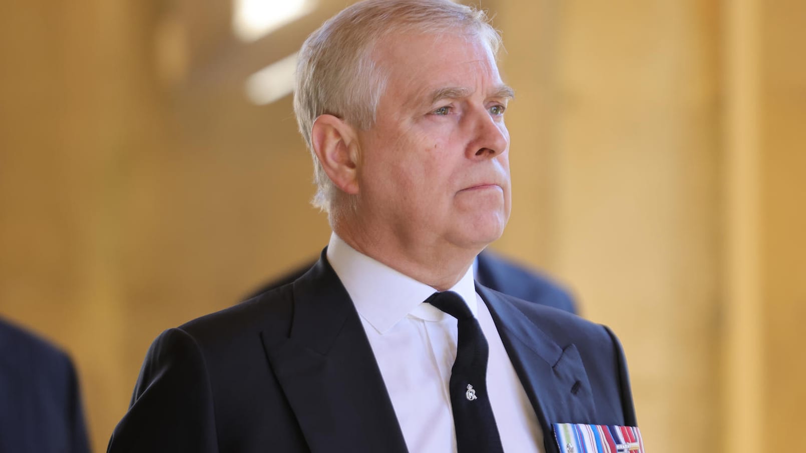Prinz Andrew: Der Sohn der Queen ist offenbar erneut ein Geschäft mit einem zwielichtigen Partner eingegangen. Prinz Andrew: Der Sohn der Queen ist offenbar erneut ein Geschäft mit einem zwielichtigen Partner eingegangen.
