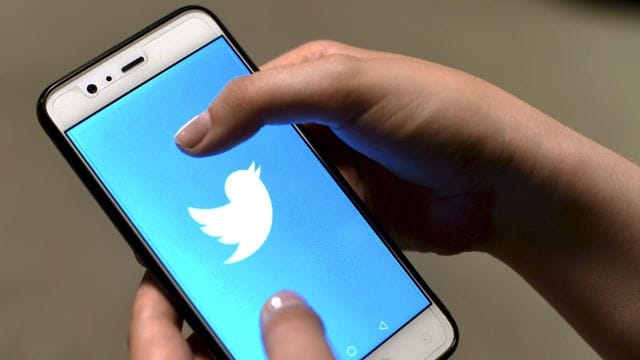 Die Twitter-Aktie fällt nach Enttäuschung über die Geschäftszahlen. Die Twitter-Aktie fällt nach Enttäuschung über die Geschäftszahlen.