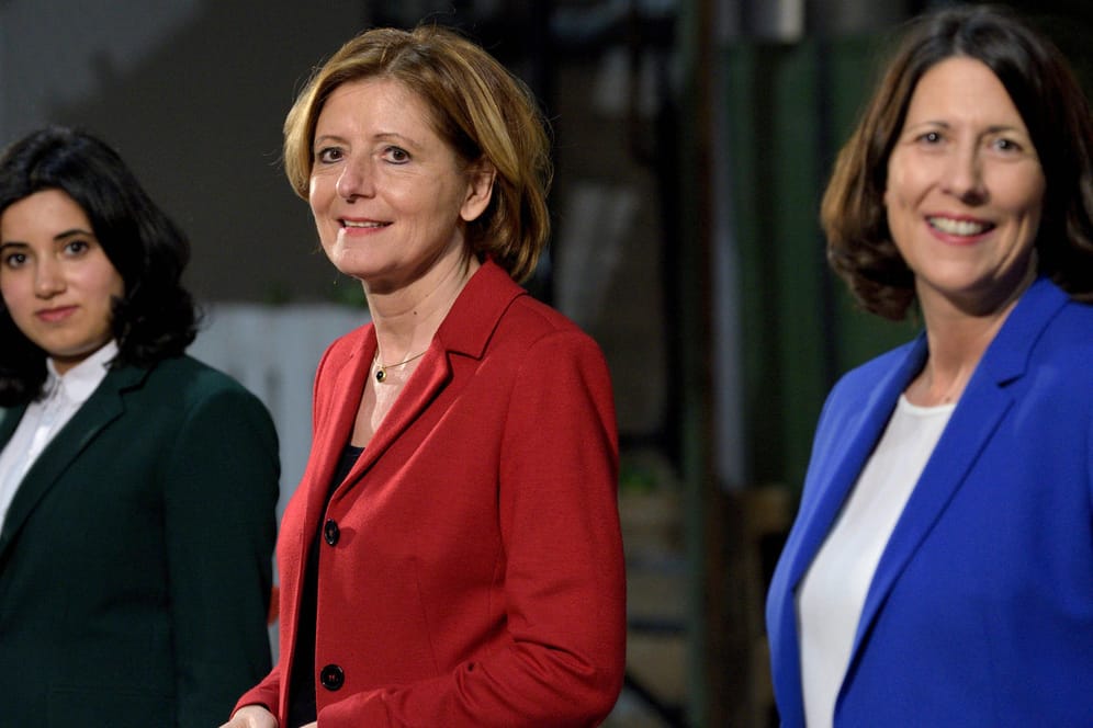 Misbah Khan (l., Die Grünen), Malu Dreyer (m., SPD), Daniela Schmitt (FDP): Die drei Parteien sind sich offenbar einig geworden.