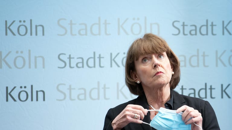 Henriette Reker (parteilos): Die Oberbürgermeisterin von Köln kündigte Sonderimpfungen in Stadtteilen mit hoher Inzidenz an.