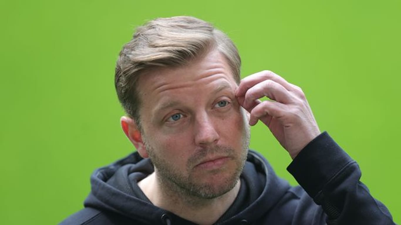 Im Pokal-Halbfinale gegen RB Leipzig geht es um seinen Job: Bremens Trainer Florian Kohfeldt.