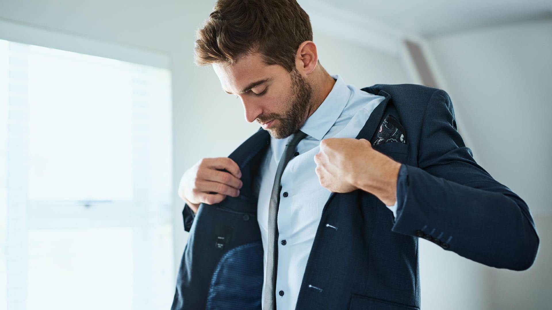 Shoppen Sie Herrenmode von angesagten Marken wie Calvin Klein, Boss und Co. mit Extra-Rabatten.