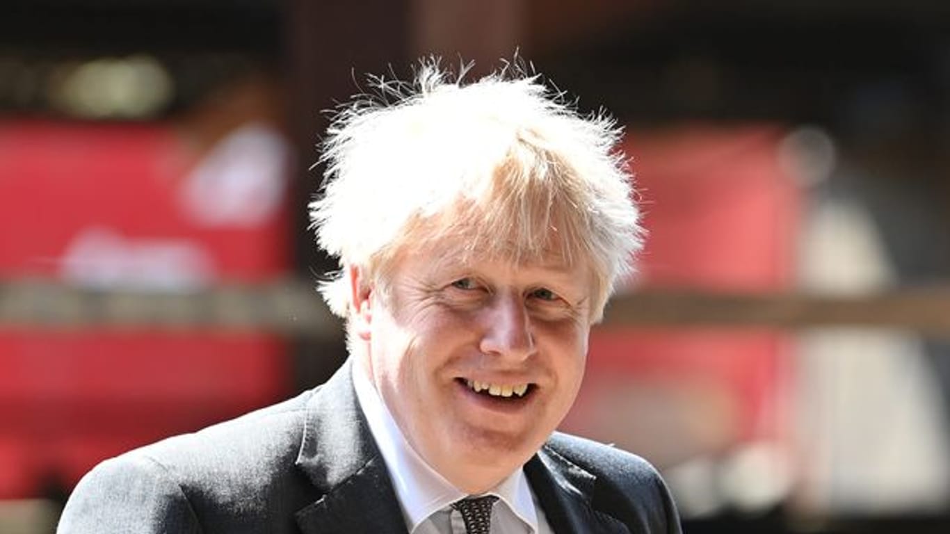 Der britische Premierminister Boris Johnson versucht, im Kampf gegen die Coronavirus-Pandemie Optimismus zu verbreiten.
