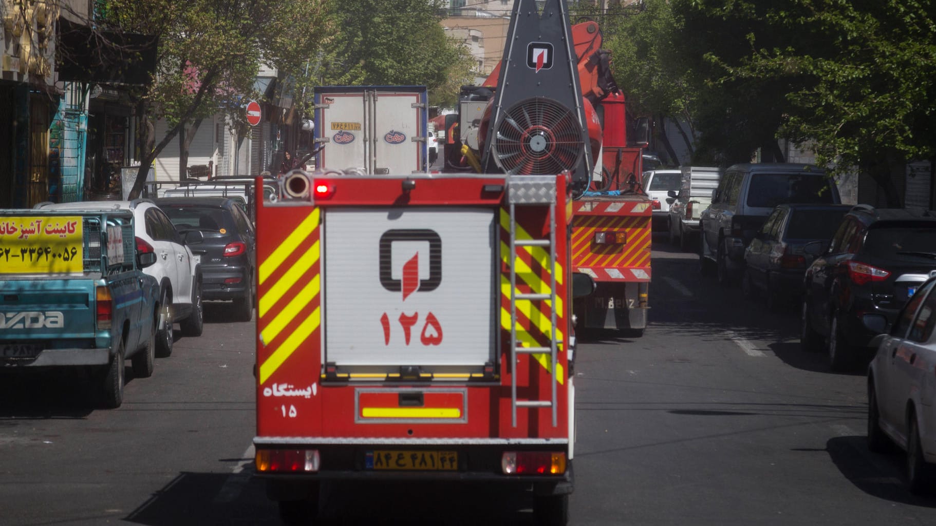 Feuerwehr in Teheran: Über 100 Einsatzkräfte kämpften Vorort gegen die Flammen an (Symbolbild). Feuerwehr in Teheran: Über 100 Einsatzkräfte kämpften Vorort gegen die Flammen an (Symbolbild).