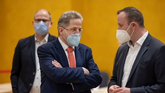 "Es zeichnet eine Volkspartei aus, dass ein breites Spektrum an Meinungen und Kandidaten möglich ist", sagt Thüringens CDU-Generalsekretär Christian Herrgott zur Personalie Hans-Georg Maaßen. "Es zeichnet eine Volkspartei aus, dass ein breites Spektrum an Meinungen und Kandidaten möglich ist", sagt Thüringens CDU-Generalsekretär Christian Herrgott zur Personalie Hans-Georg Maaßen.