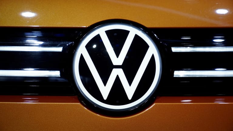 VW-Logo (Symbolbild): Der Hersteller hat ambitionierte Pläne.