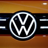 VW-Logo (Symbolbild): Der Hersteller hat ambitionierte Pläne.