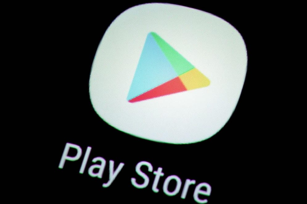 Logo vom Google Play Store (Symbolbild): Er soll bald anders aussehen.