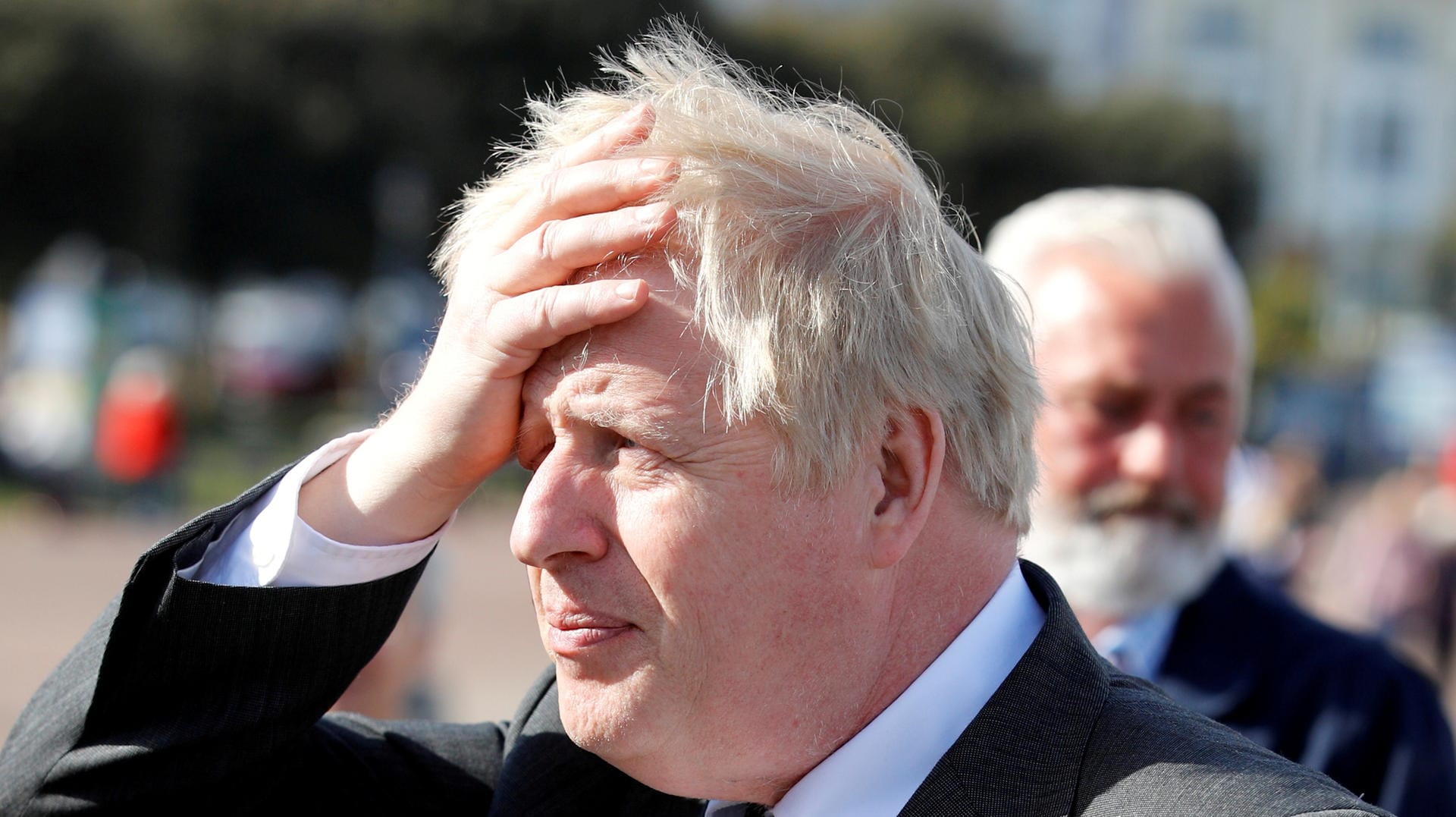 Boris Johnson bei einem Besuch in Wales: Dem britischen Premierminister wird vorgeworfen, Spenden an seine Partei für sich und seine Familie benutzt zu haben (Archivfoto).